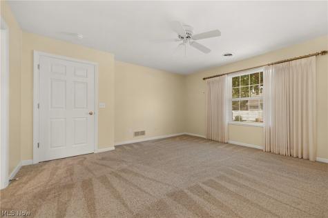 8222 Cyrus Lane Northfield OH 44067