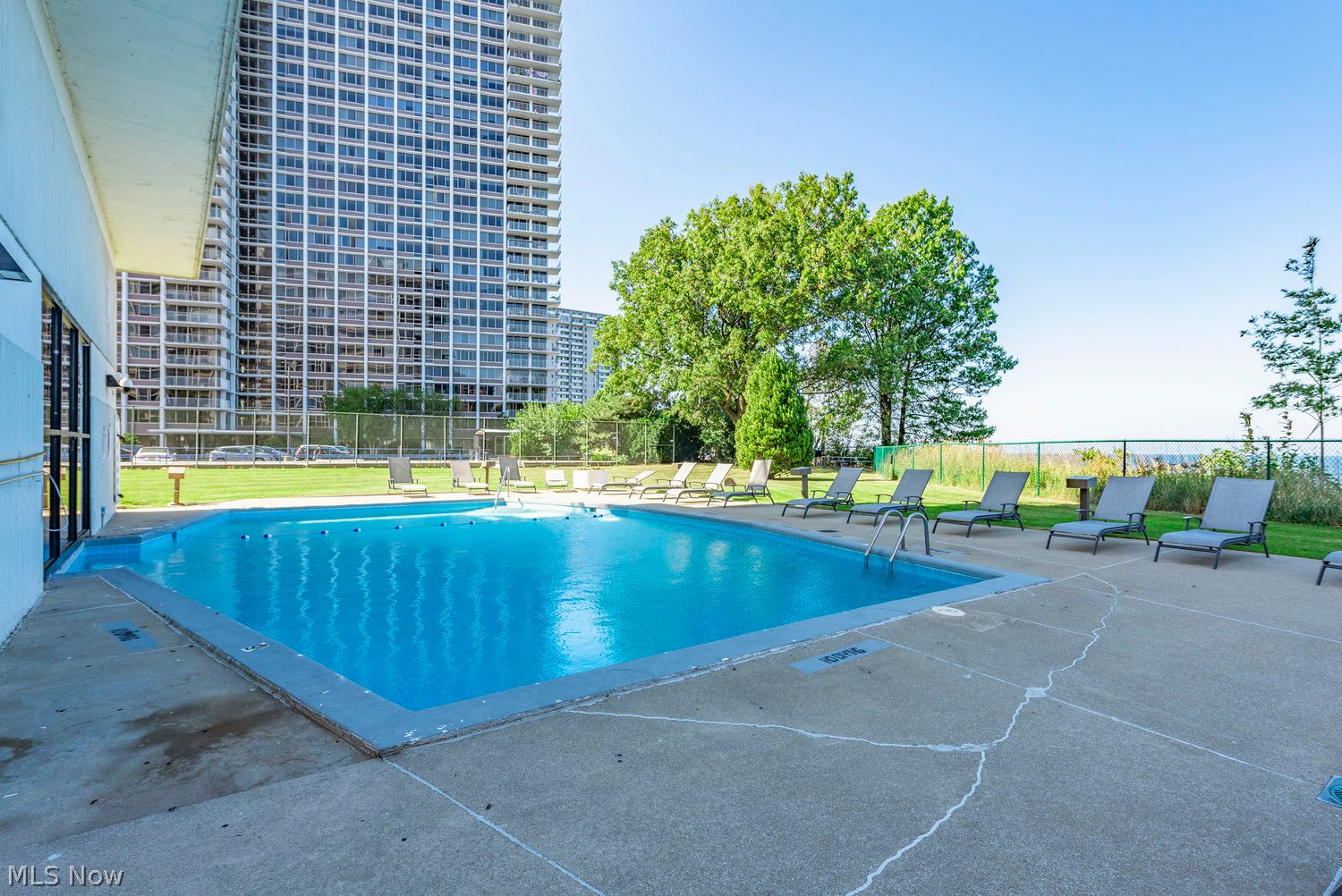12550 Lake Avenue Lakewood OH 44107