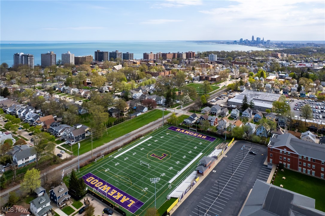 12601 Thoreau Lane Lakewood OH 44107