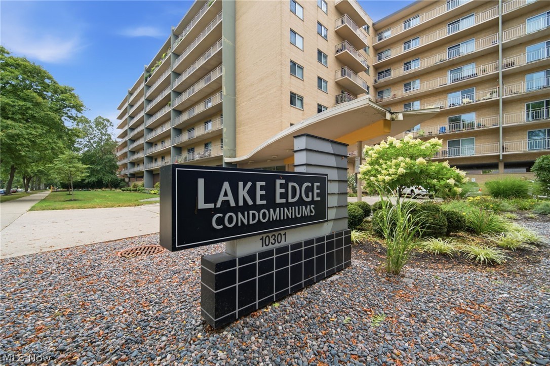 10301 Lake Avenue Cleveland OH 44102