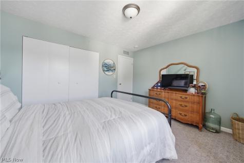 2137 Beechtree Drive Uniontown OH 44685