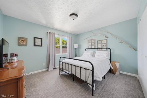 2137 Beechtree Drive Uniontown OH 44685