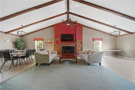 2137 Beechtree Drive Uniontown OH 44685