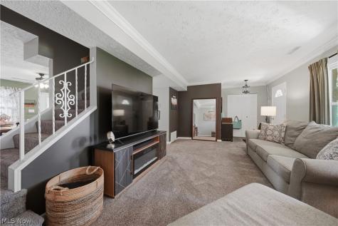 2137 Beechtree Drive Uniontown OH 44685