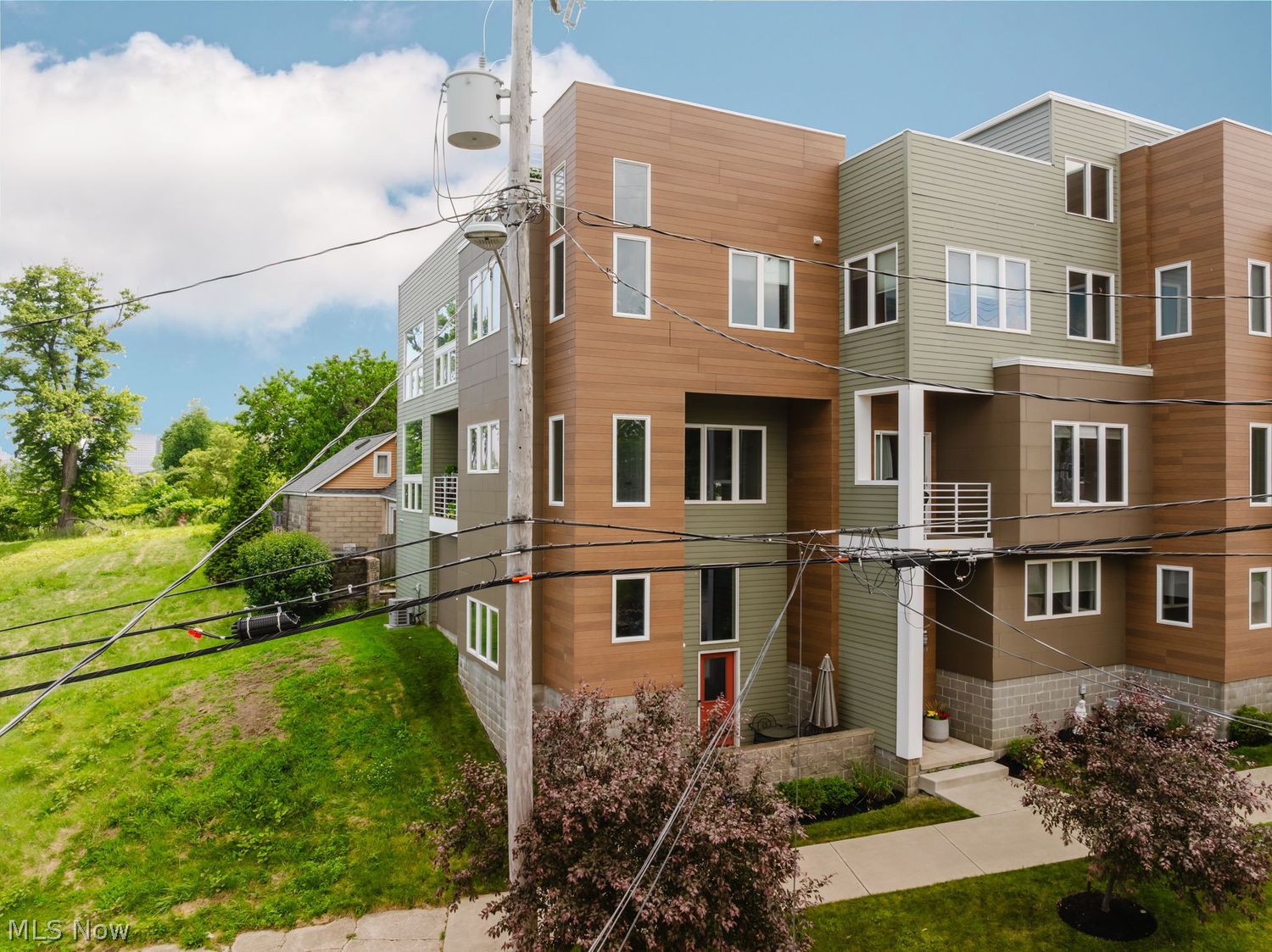1311 W 54th Street Cleveland OH 44102