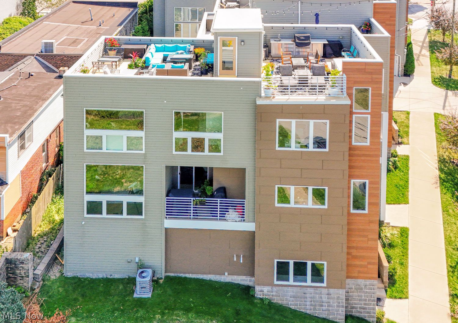1311 W 54th Street Cleveland OH 44102