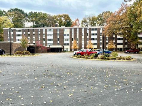 3068 Kent Road Stow OH 44224