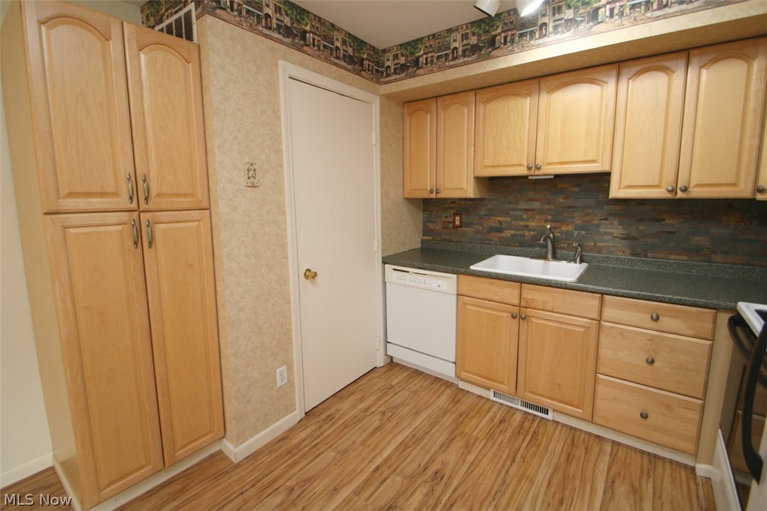 7395 Foxmill Road Mentor OH 44060