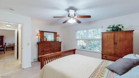 6885 Chaffee Court Brecksville OH 44141