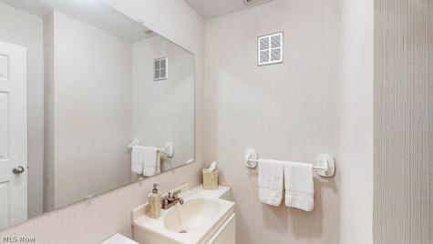 6885 Chaffee Court Brecksville OH 44141