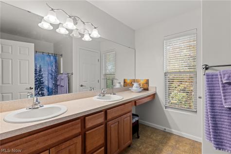 6626 Fox Hollow Court Middleburg Heights OH 44130