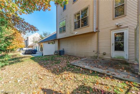 6626 Fox Hollow Court Middleburg Heights OH 44130