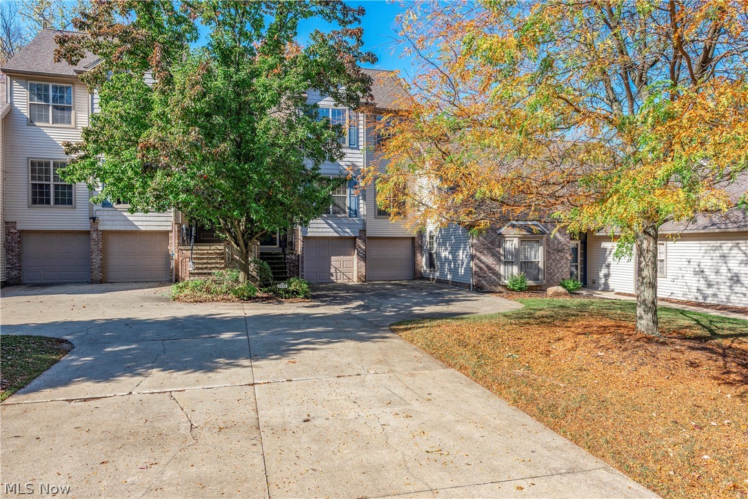 6626 Fox Hollow Court Middleburg Heights OH 44130