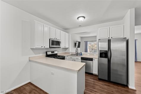 6626 Fox Hollow Court Middleburg Heights OH 44130