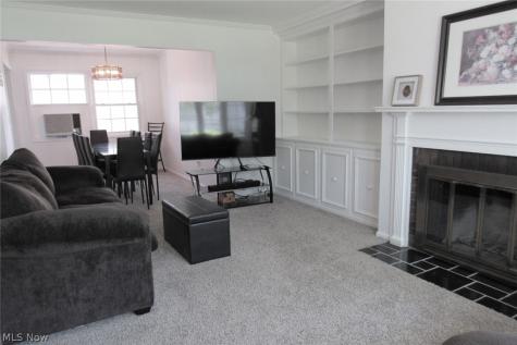 7 Meadowlawn Drive Mentor OH 44060