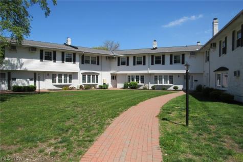 7 Meadowlawn Drive Mentor OH 44060