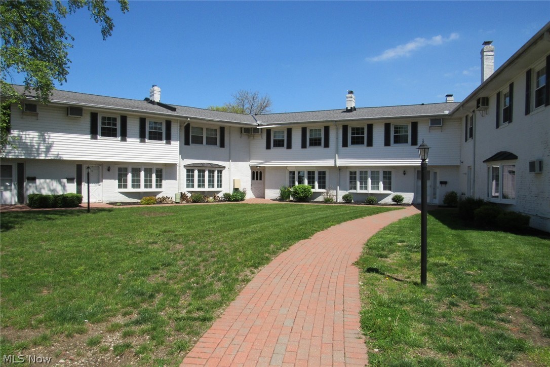 7 Meadowlawn Drive Mentor OH 44060
