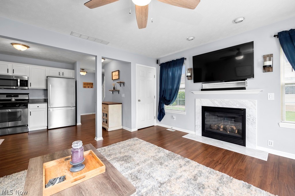 107 Meander Lane Elyria OH 44035