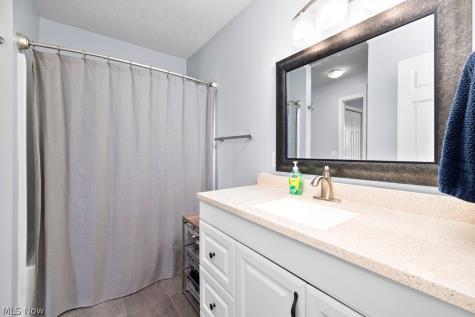 107 Meander Lane Elyria OH 44035