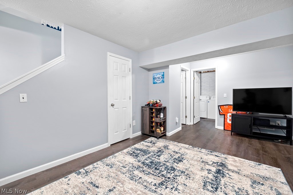 107 Meander Lane Elyria OH 44035