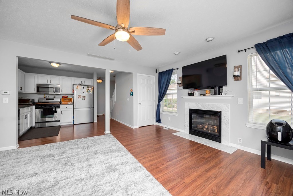 107 Meander Lane Elyria OH 44035