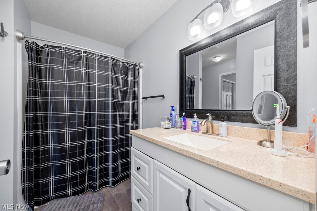 107 Meander Lane Elyria OH 44035