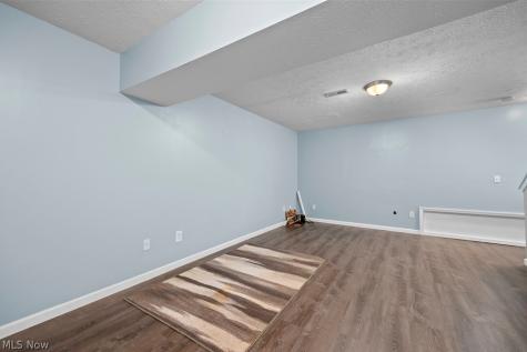 107 Meander Lane Elyria OH 44035