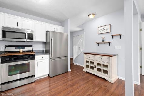 107 Meander Lane Elyria OH 44035