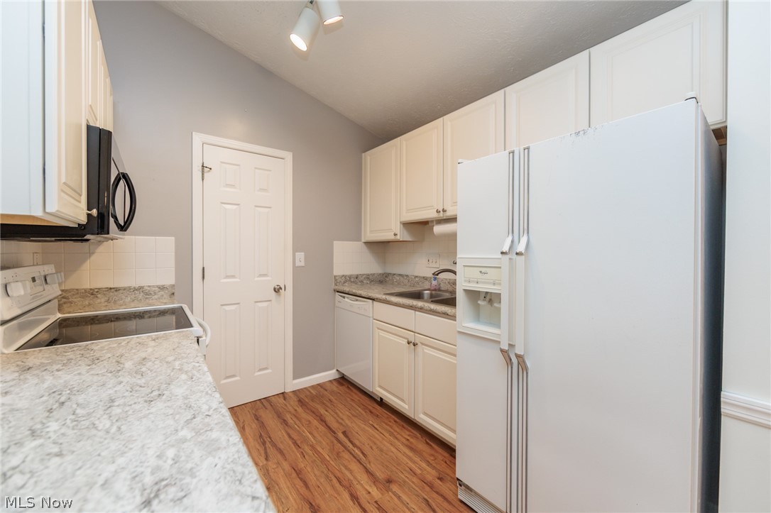 2735 Shakespeare Lane Avon OH 44011