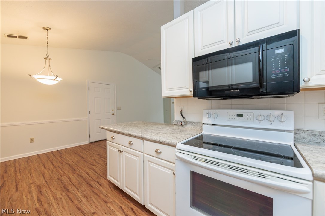 2735 Shakespeare Lane Avon OH 44011