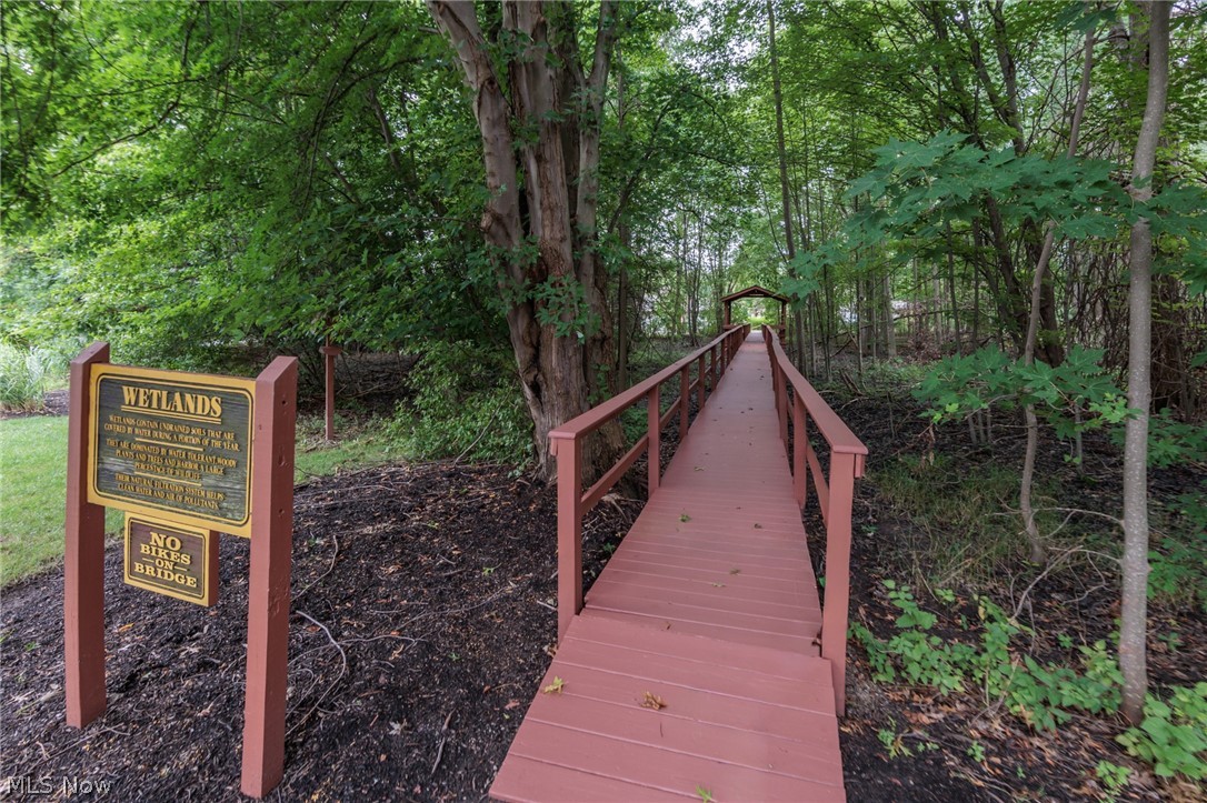 2735 Shakespeare Lane Avon OH 44011