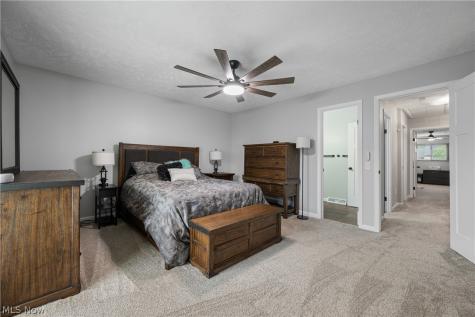 5564 Storrington Oval Parma OH 44134