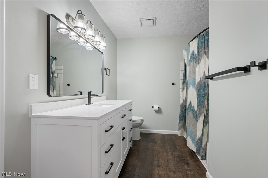 5564 Storrington Oval Parma OH 44134