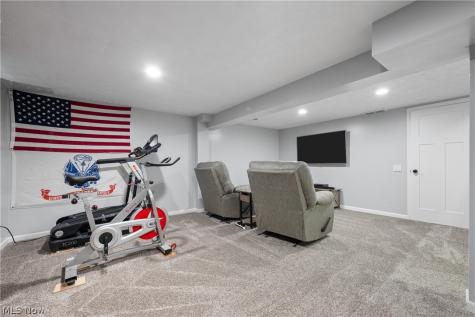 5564 Storrington Oval Parma OH 44134