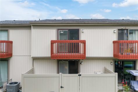 5564 Storrington Oval Parma OH 44134