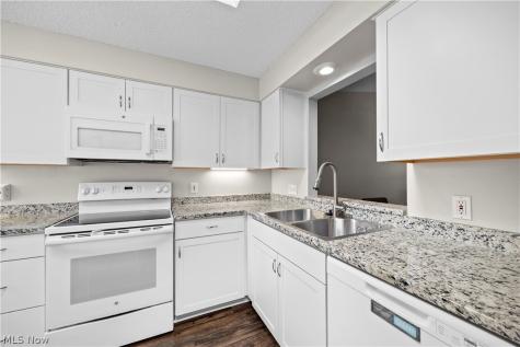 4648 Oak Point Road Lorain OH 44053