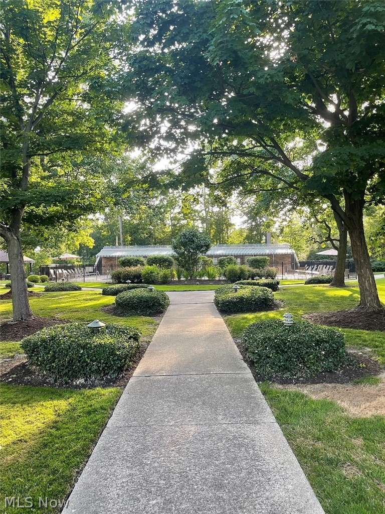2112 Acacia Park Drive Lyndhurst OH 44124