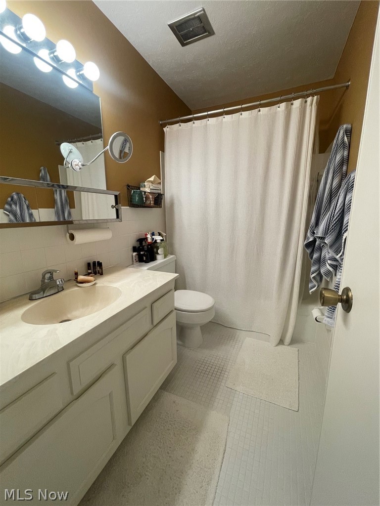 2112 Acacia Park Drive Lyndhurst OH 44124