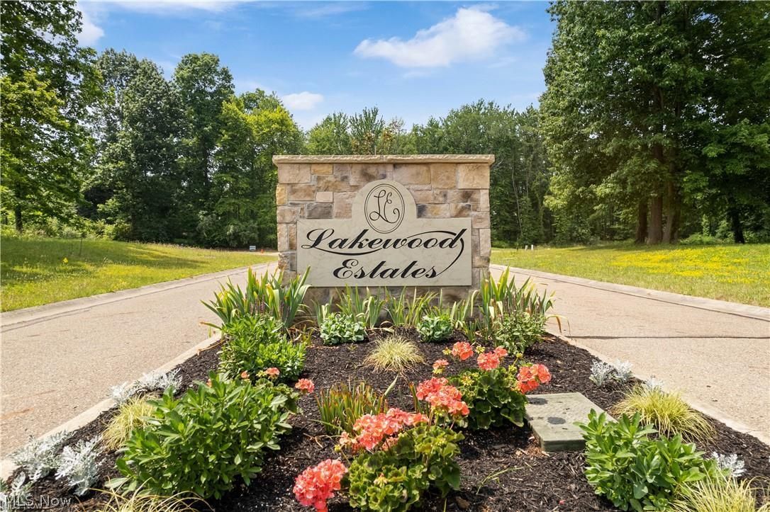537 E Lakewood Drive Canal Fulton OH 44614
