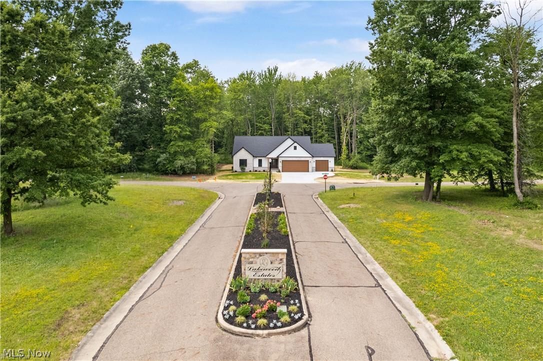 537 E Lakewood Drive Canal Fulton OH 44614