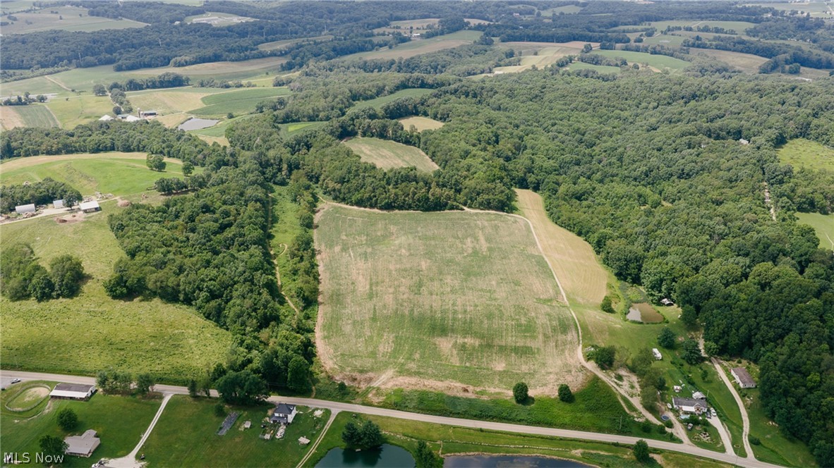 3151 Buttercup Road NE Carrollton OH 44615