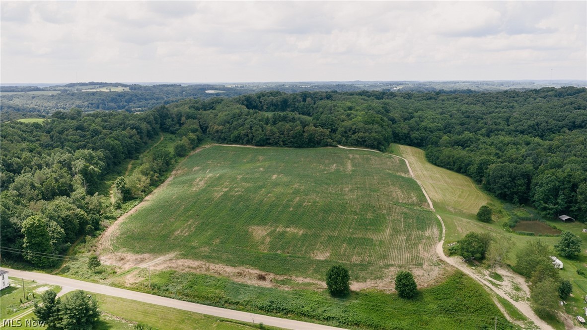 3151 Buttercup Road NE Carrollton OH 44615