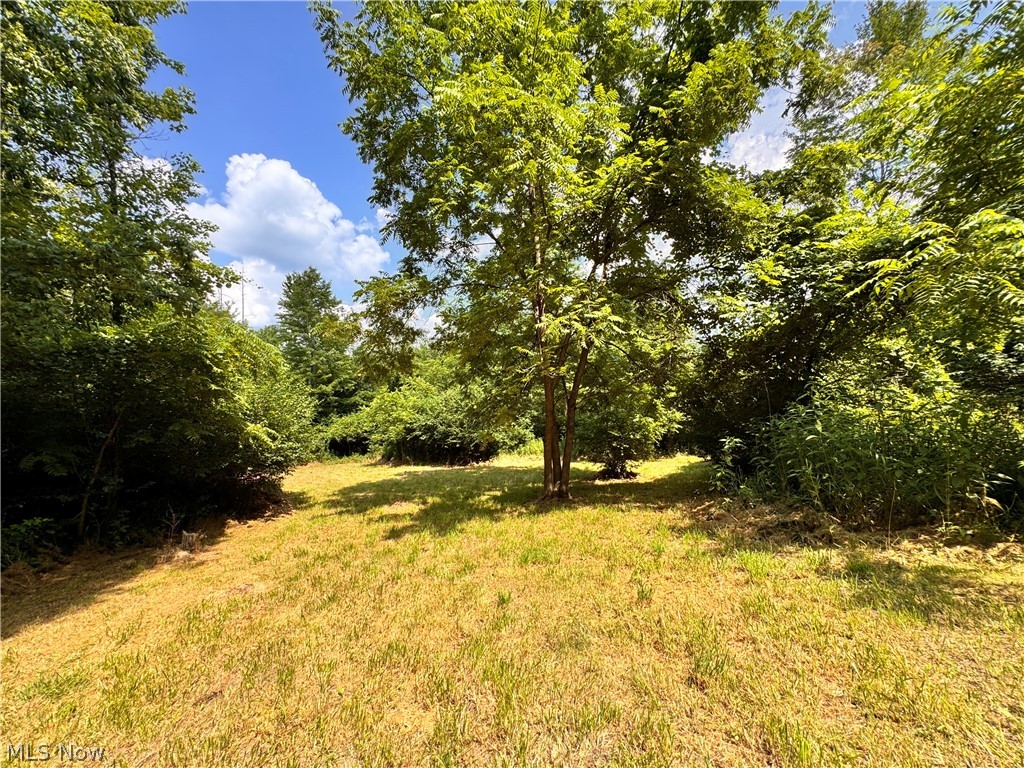 1066 Solar Road NE Carrollton OH 44615