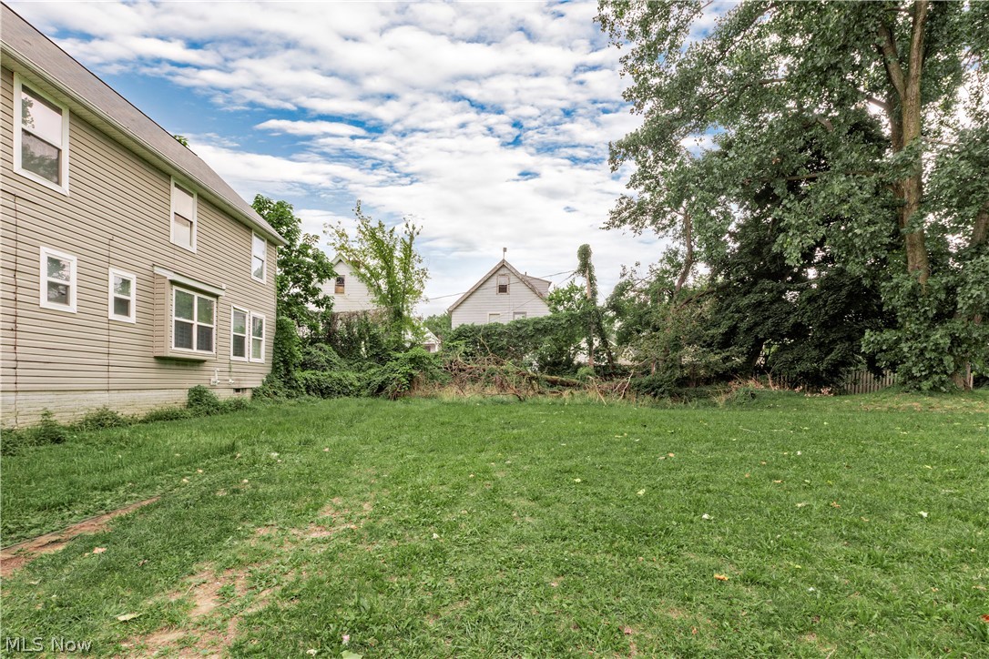 11112 Earle Avenue Cleveland OH 44108