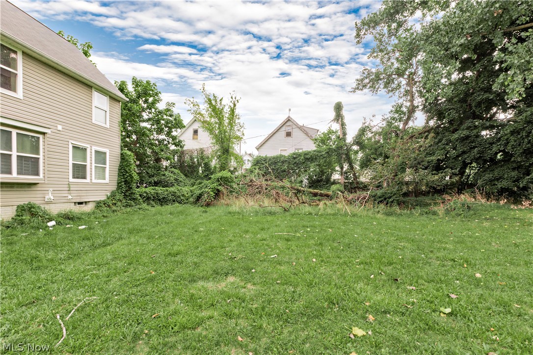 11112 Earle Avenue Cleveland OH 44108