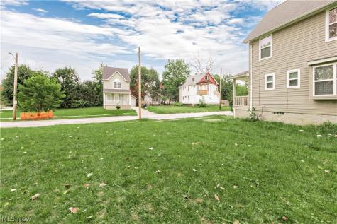 11112 Earle Avenue Cleveland OH 44108