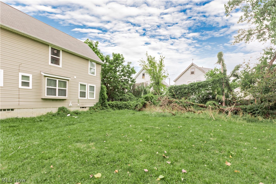 11112 Earle Avenue Cleveland OH 44108
