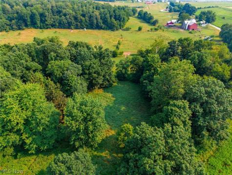 Stone Avenue Navarre OH 44662