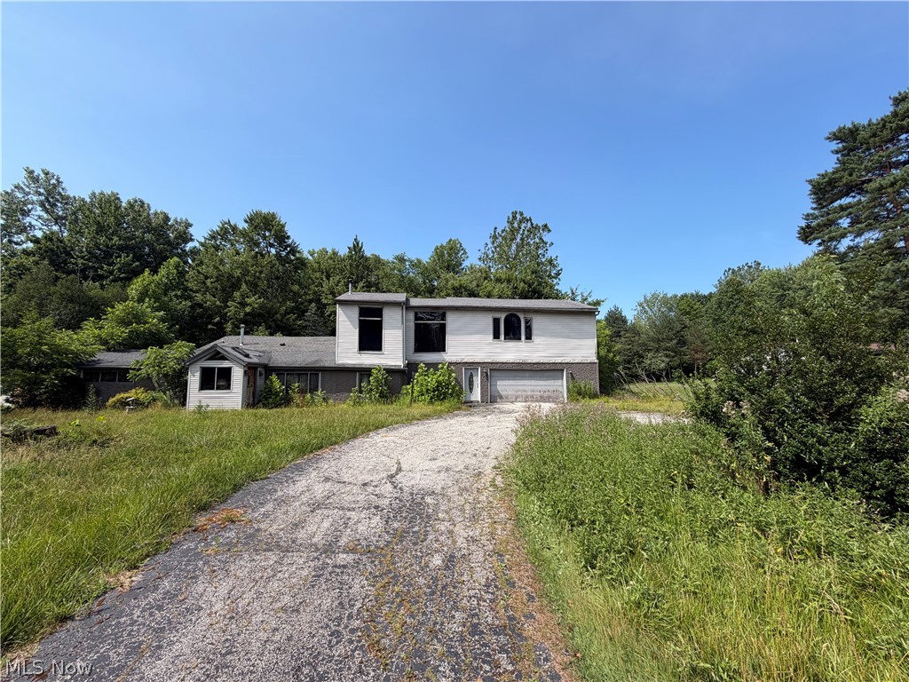 8590 Beacon Hill Drive Chagrin Falls OH 44023