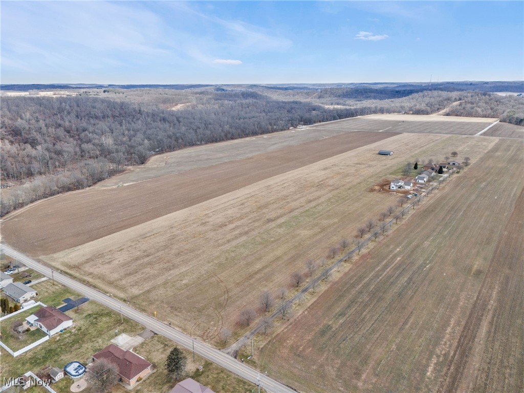 8038 Avalon Road NW Malvern OH 44644